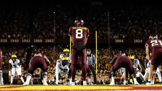 Michigan at Minnesota football 2023 USATSI_21599417